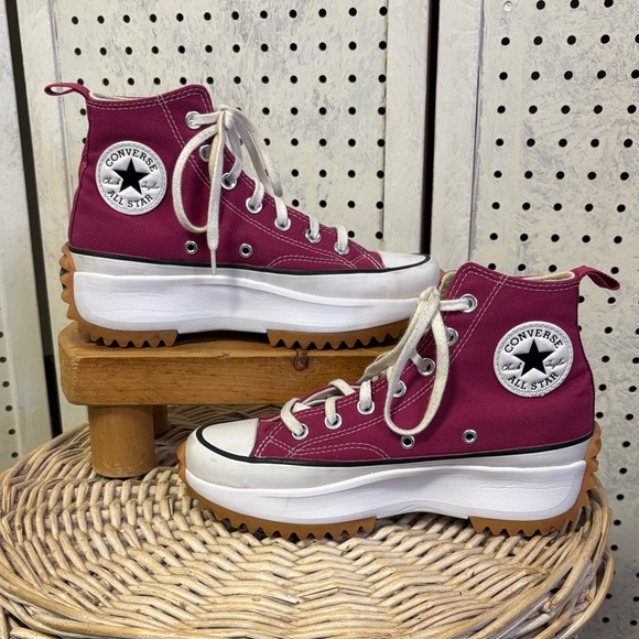 Converse - Picture 1 of 7
